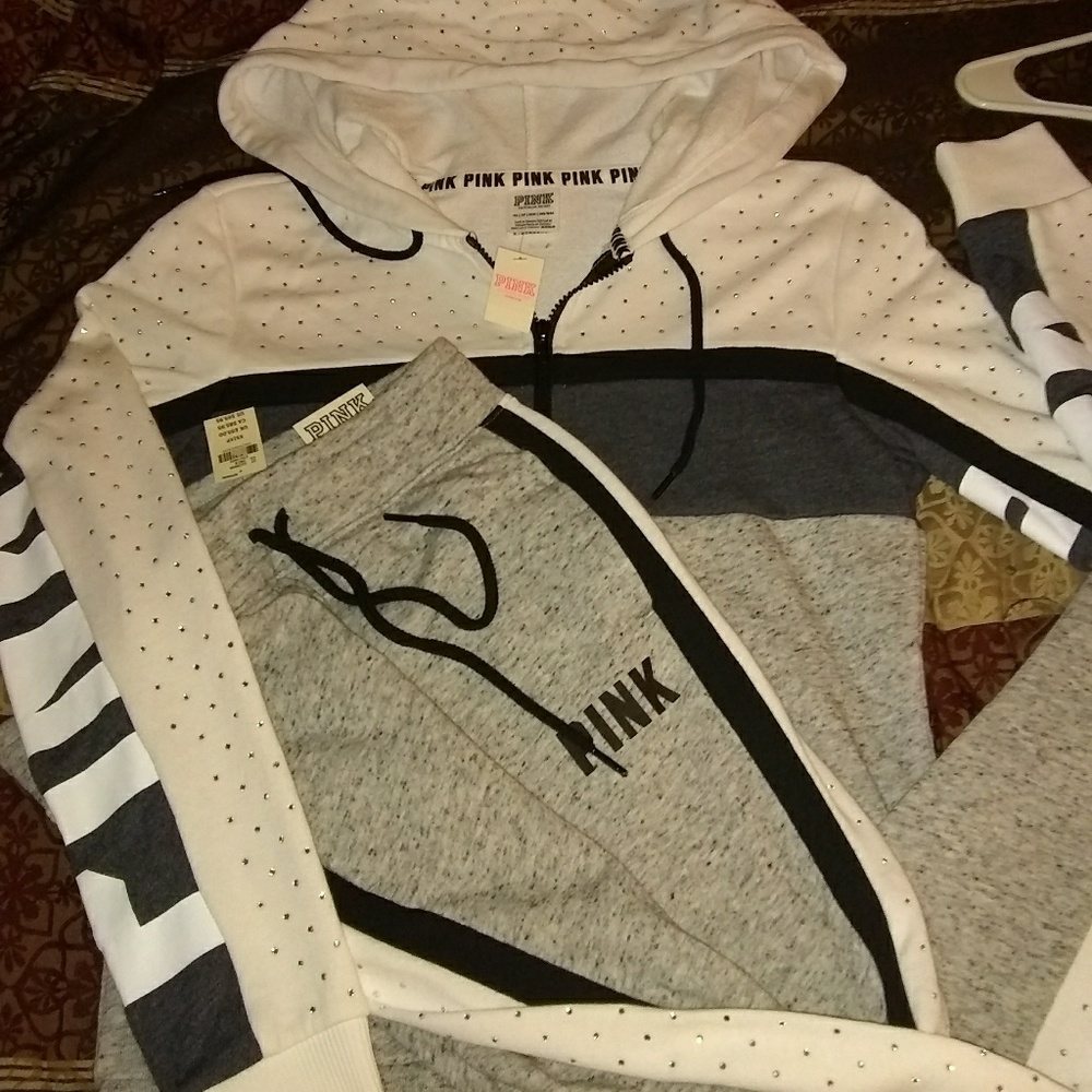 🚫TRADED🚫VSPINK Rhinestone Bling Set NWT